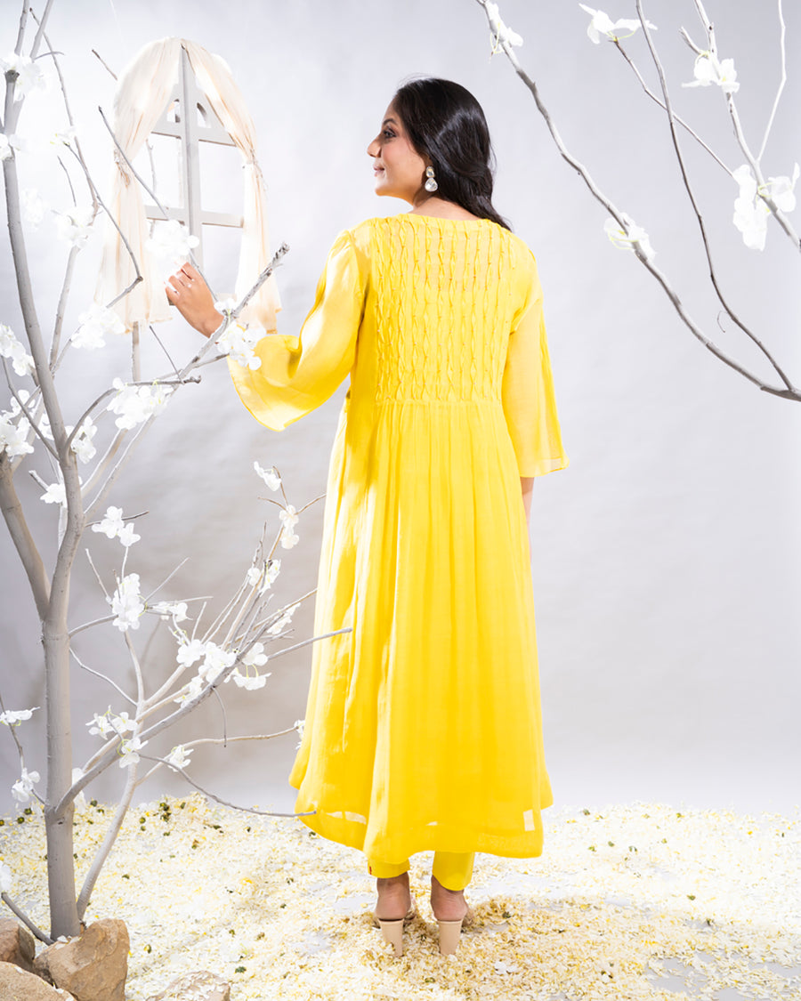 Zoya Yellow Chanderi Kurta Set with Floral Applique Spray