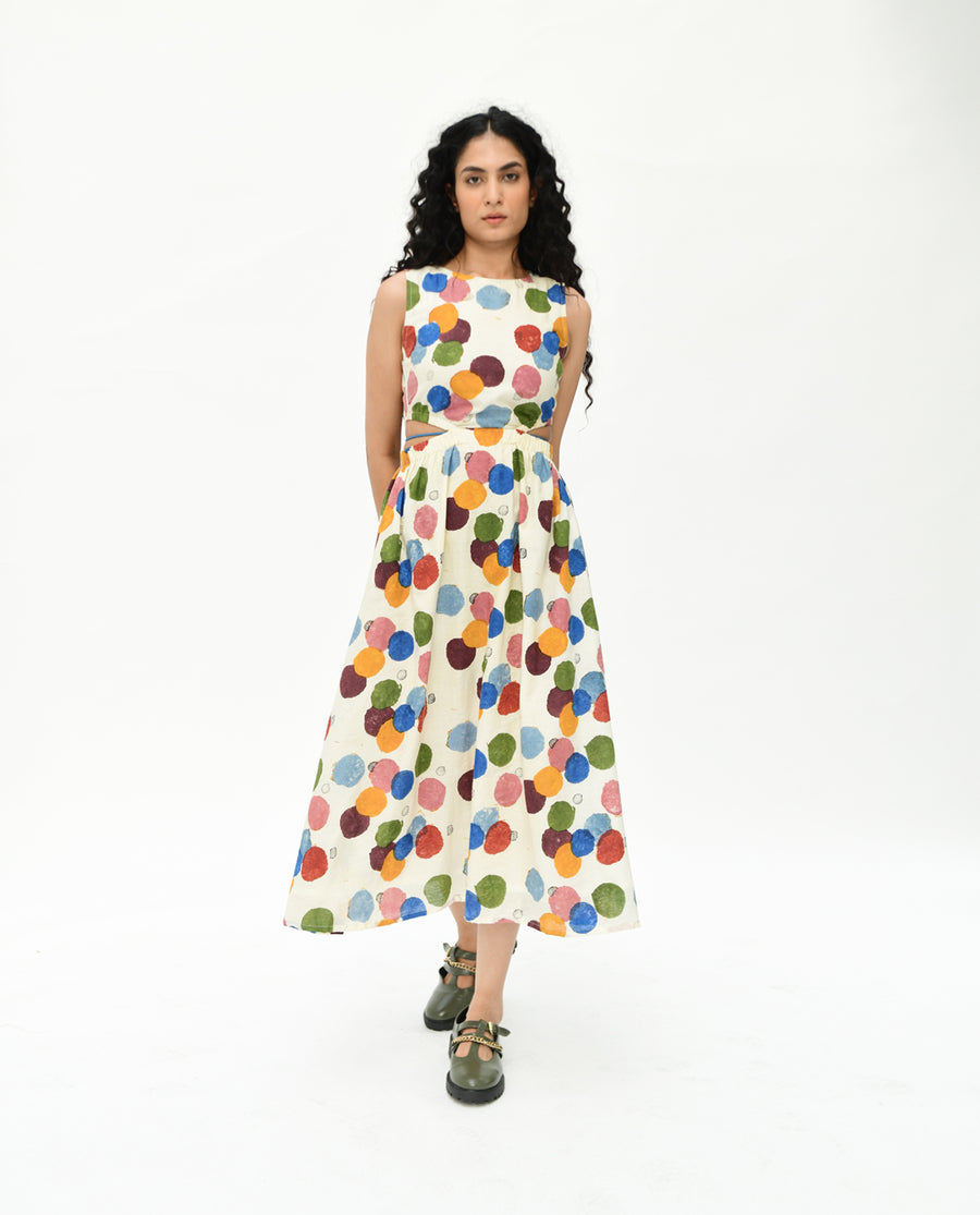 Void side space dress
