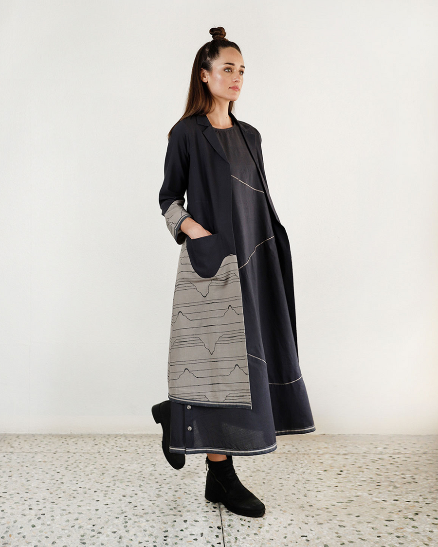 Relaxed Waves Jacket with Maxi Dress